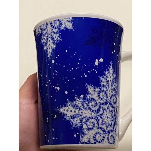 Beautiful ￼Studio 33 Snowflake Mug - Picture 5 of 10